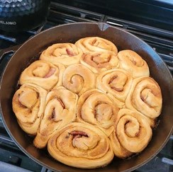 Maple Bacon Cinnamon&nbsp;Rolls